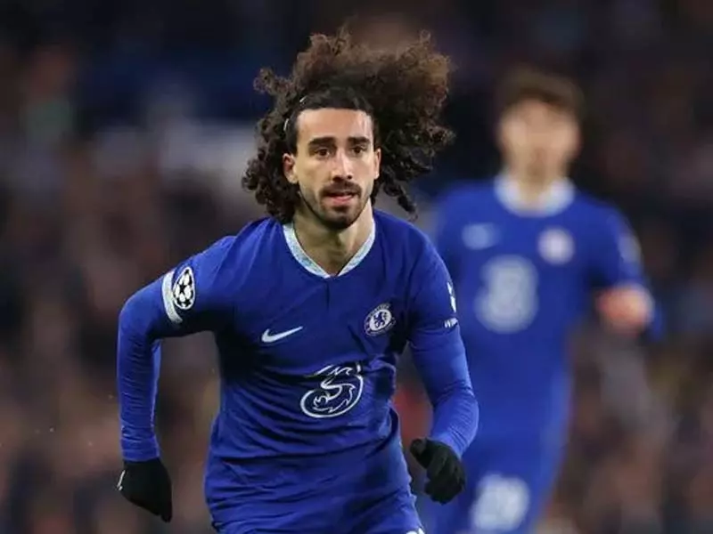  Marc Cucurella là một trong những điểm yếu lớn nhất của Chelsea ở mùa này 