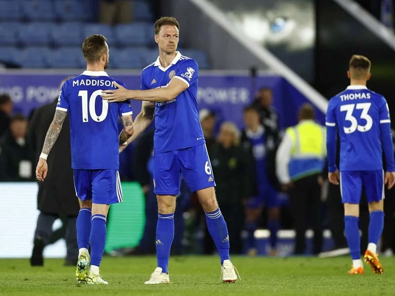 Hành trình 7 năm của Leicester City chính thức khép lại 